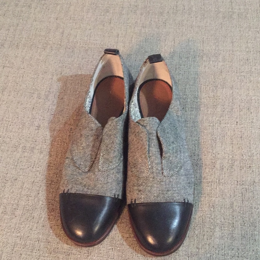 Black tweed flats